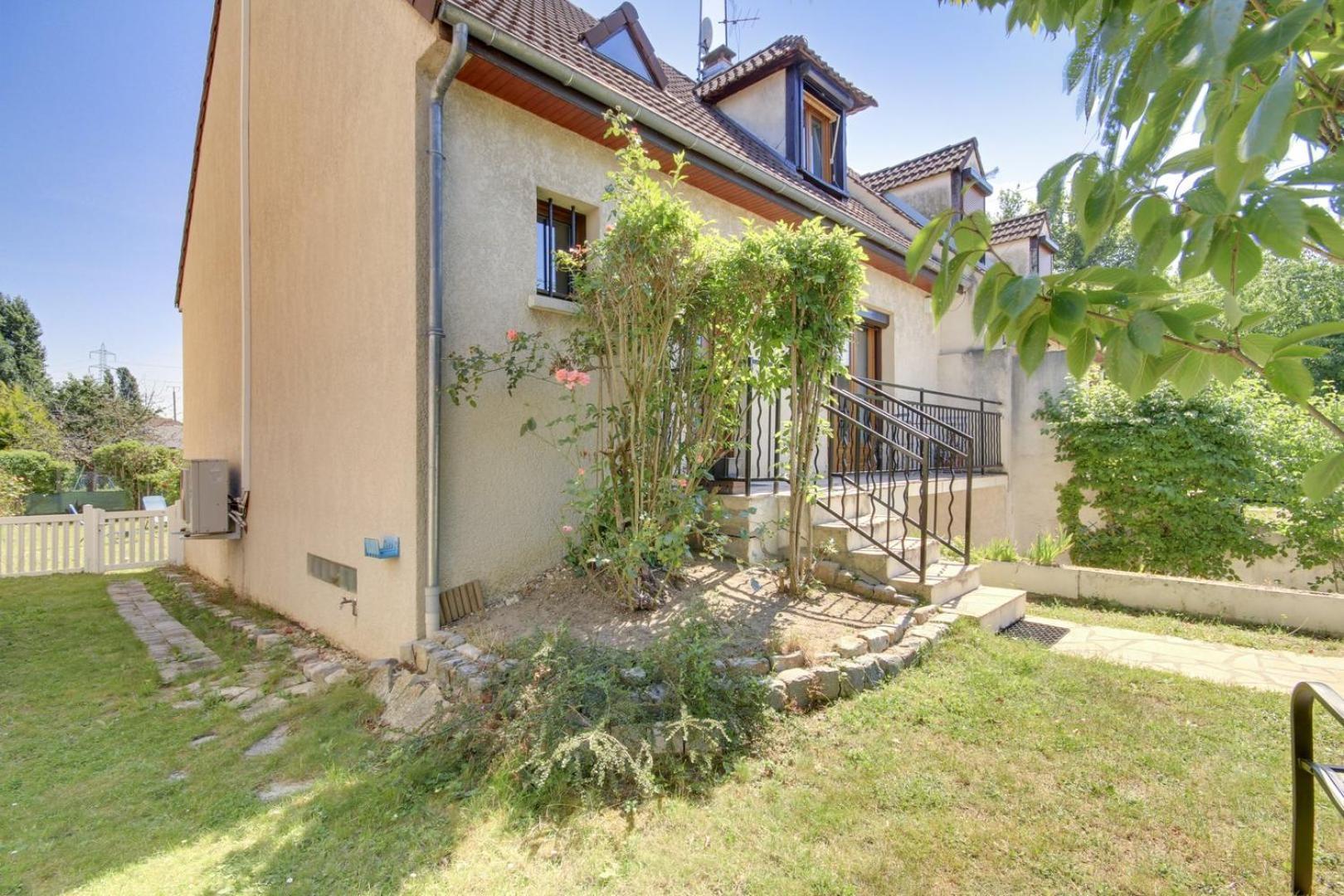 Hotel Authentique Demeure Familiale A Neuilly-Sur-Marne Exterior foto